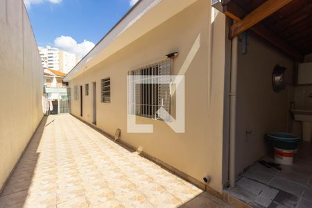 Casa à venda com 150m², 3 quartos e 2 vagas Casa à venda com 150m², 3 quartos e 2 vagasCorredor