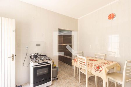 Casa à venda com 150m², 3 quartos e 2 vagas Casa à venda com 150m², 3 quartos e 2 vagasCozinha