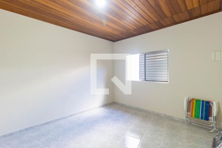 Casa à venda com 150m², 3 quartos e 2 vagas Casa à venda com 150m², 3 quartos e 2 vagasQuarto - Edícula