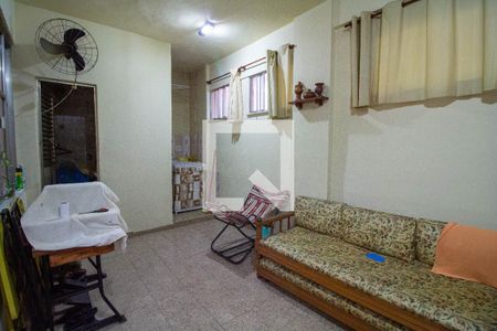 Apartamento à venda com 120m², 2 quartos e 1 vagaÁrea de Serviço