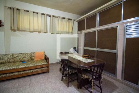 Apartamento à venda com 120m², 2 quartos e 1 vagaÁrea de Serviço