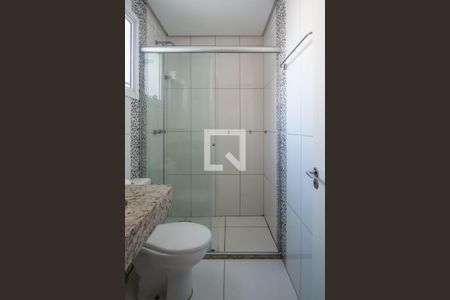 Apartamento para alugar com 74m², 2 quartos e 1 vaga Apartamento para alugar com 74m², 2 quartos e 1 vagaBanheiro da Suíte