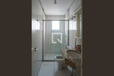 Apartamento para alugar com 74m², 2 quartos e 1 vaga Apartamento para alugar com 74m², 2 quartos e 1 vagaBanheiro Corredor