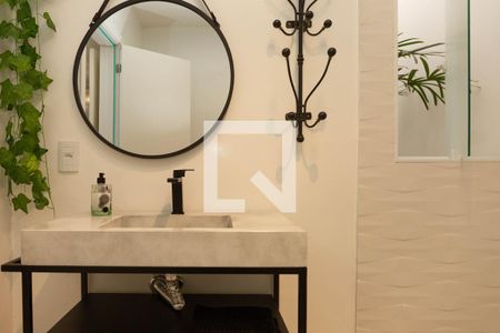 Casa à venda com 485m², 5 quartos e 3 vagasBanheiro 1