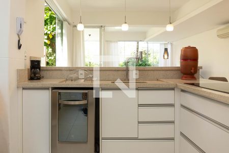 Casa à venda com 485m², 5 quartos e 3 vagasCozinha  Subsolo