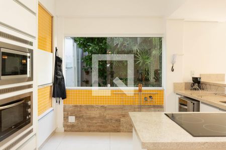 Casa à venda com 485m², 5 quartos e 3 vagasCozinha/Churrasqueira  Subsolo