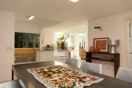 Casa à venda com 485m², 5 quartos e 3 vagasSala Subsolo