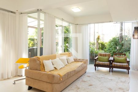 Casa à venda com 485m², 5 quartos e 3 vagasSala Subsolo