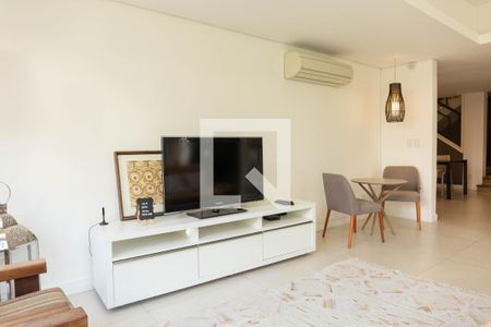 Casa à venda com 485m², 5 quartos e 3 vagasSala Subsolo