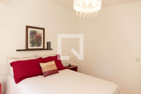 Casa à venda com 485m², 5 quartos e 3 vagasQuarto 2