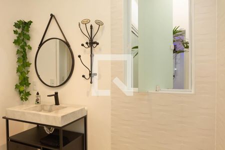 Casa à venda com 485m², 5 quartos e 3 vagasBanheiro 1