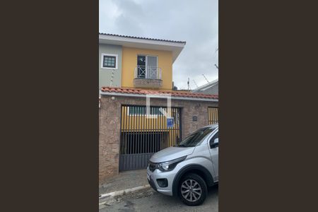 Casa para alugar com 264m², 3 quartos e 4 vagas Casa para alugar com 264m², 3 quartos e 4 vagasFachada