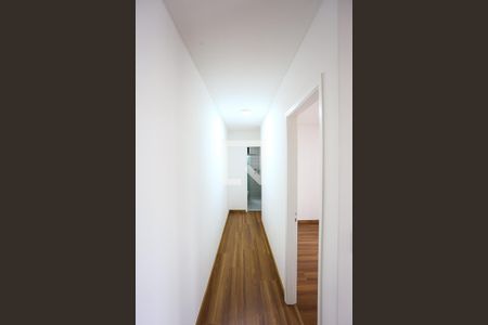 Corredor de apartamento à venda com 2 quartos, 58m² em Jardim Morro Verde, São Paulo