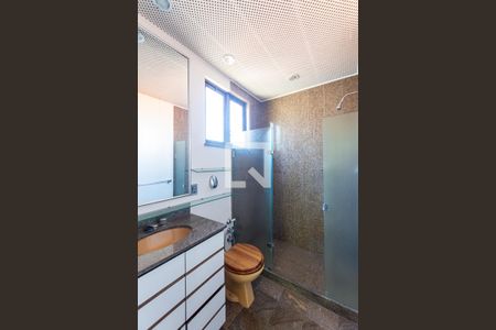 Casa de condomínio à venda com 600m², 5 quartos e 4 vagasBanheiro