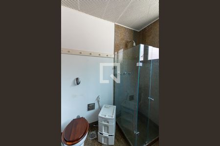 Casa de condomínio à venda com 600m², 5 quartos e 4 vagasBanheiro