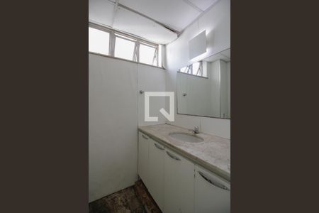 Banheiro de kitnet/studio para alugar com 1 quarto, 45m² em Centro, Rio de Janeiro