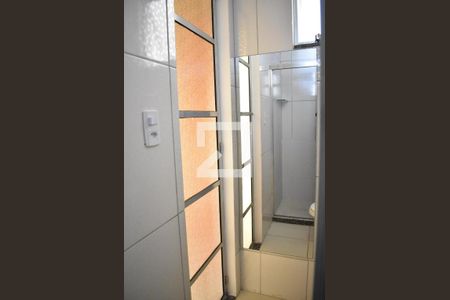 Casa para alugar com 92m², 2 quartos e 1 vagaDetalhe do banheiro - Espelho