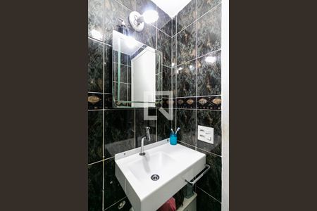 Apartamento para alugar com 67m², 2 quartos e 1 vaga Apartamento para alugar com 67m², 2 quartos e 1 vagaBanheiro da Suíte