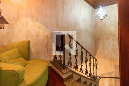 Casa para alugar com 180m², 3 quartos e 2 vagasEscada