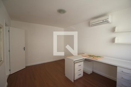 Quarto 1 de apartamento à venda com 2 quartos, 75m² em São João, Porto Alegre