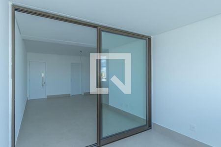 Apartamento à venda com 126m², 4 quartos e 3 vagasVaranda