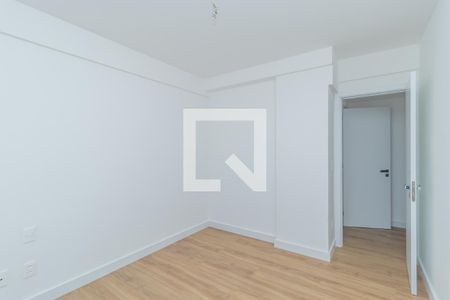 Apartamento à venda com 126m², 4 quartos e 3 vagasQuarto 2