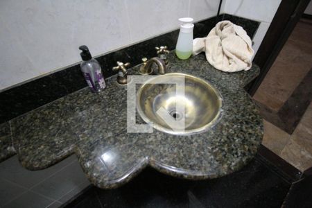 Casa à venda com 640m², 4 quartos e 4 vagasLavabo