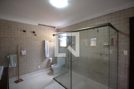 Casa à venda com 640m², 4 quartos e 4 vagasBanheiro da Suite Master
