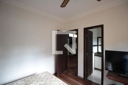 Casa à venda com 640m², 4 quartos e 4 vagasSuite 2