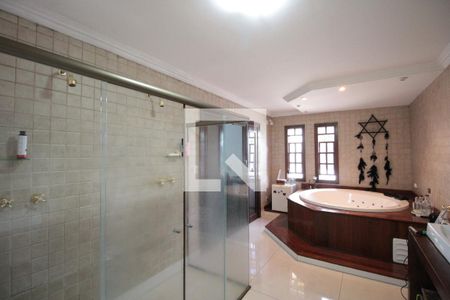 Casa à venda com 640m², 4 quartos e 4 vagasBanheiro da Suite Master