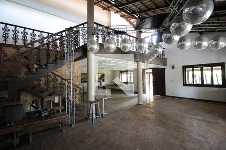 Sala de casa à venda com 4 quartos, 640m² em Trevo, Belo Horizonte