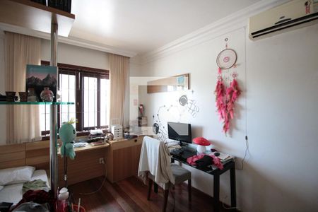 Casa à venda com 640m², 4 quartos e 4 vagasQuarto 2