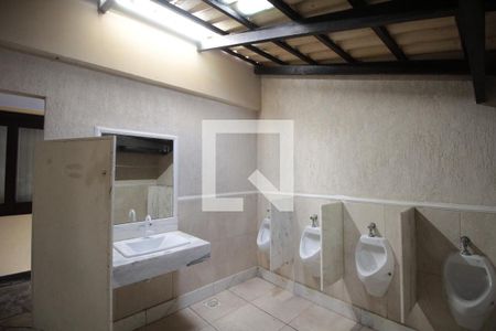 Casa à venda com 640m², 4 quartos e 4 vagasBanheiro Masculino | Salão de Festa