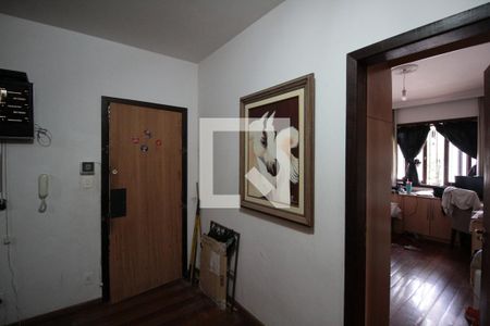 Casa à venda com 640m², 4 quartos e 4 vagasHall dos Dormitórios