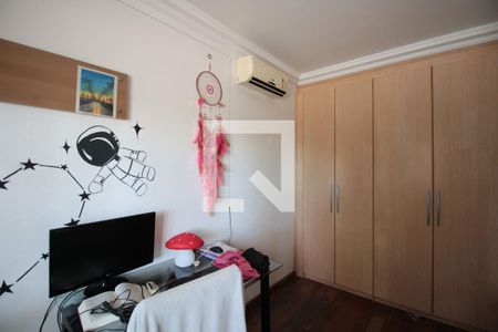 Casa à venda com 640m², 4 quartos e 4 vagasQuarto 2