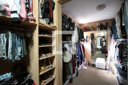 Casa à venda com 640m², 4 quartos e 4 vagasCloset da Suite Master