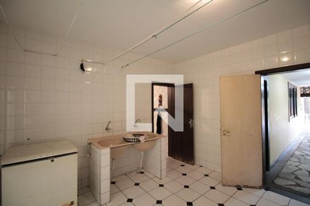 Casa à venda com 640m², 4 quartos e 4 vagasArea de Serviço