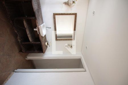 Casa à venda com 640m², 4 quartos e 4 vagasBanheiros da Piscina