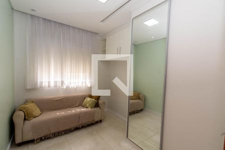 Apartamento à venda com 106m², 4 quartos e 2 vagasQuarto 2