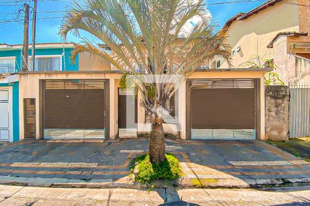 Casa à venda com 267m², 3 quartos e 4 vagasFachada da casa