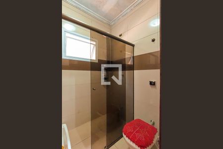 Casa à venda com 267m², 3 quartos e 4 vagasBanheiro da Suíte 1 e 2