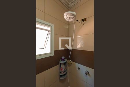 Casa à venda com 267m², 3 quartos e 4 vagasBanheiro da Suíte 1 e 2