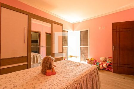 Casa à venda com 267m², 3 quartos e 4 vagasSuíte 2