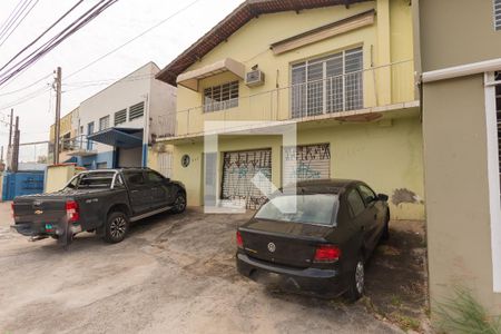 Casa para alugar com 199m², 3 quartos e 4 vagas Casa para alugar com 199m², 3 quartos e 4 vagasFachada