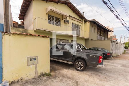 Casa para alugar com 199m², 3 quartos e 4 vagas Casa para alugar com 199m², 3 quartos e 4 vagasFachada