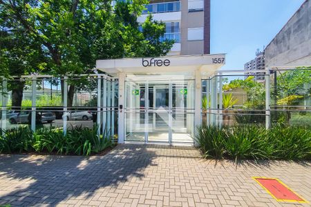 Studio para alugar com 38m², 1 quarto e 1 vaga Studio para alugar com 38m², 1 quarto e 1 vagaFachada e portaria