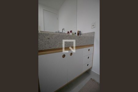 Apartamento à venda com 40m², 1 quarto e 1 vaga Apartamento à venda com 40m², 1 quarto e 1 vagaBanheiro da Suíte