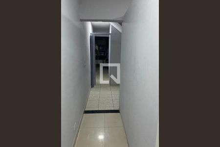 Casa à venda com 170m², 3 quartos e 2 vagas Casa à venda com 170m², 3 quartos e 2 vagasCorredor