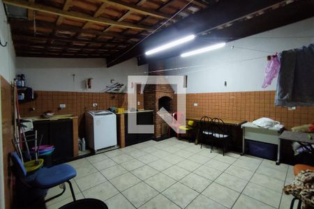 Casa à venda com 170m², 3 quartos e 2 vagas Casa à venda com 170m², 3 quartos e 2 vagasÁrea de Serviço - Churrasqueira