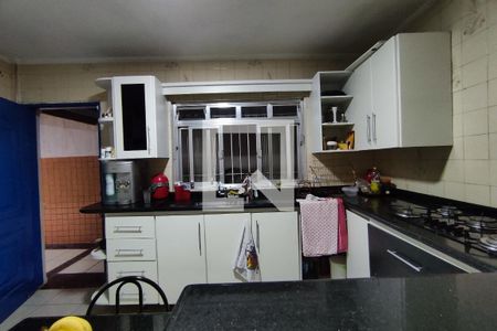 Casa à venda com 170m², 3 quartos e 2 vagas Casa à venda com 170m², 3 quartos e 2 vagasCozinha